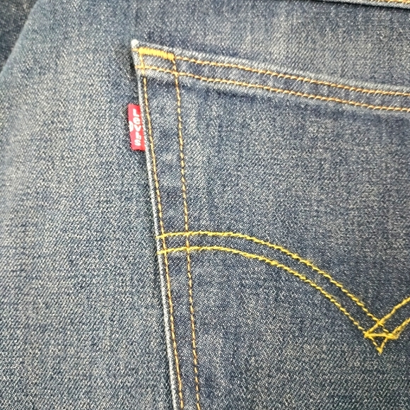 Levis Men 36"W 32"L Regular Fit Straight Leg. - Picture 6 of 13